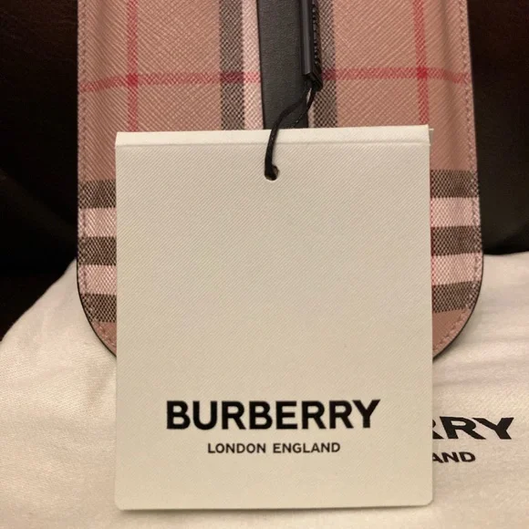 BNWT BURBERRY Vintage Check Anne Phone Case with Strap - Picture 6 of 12